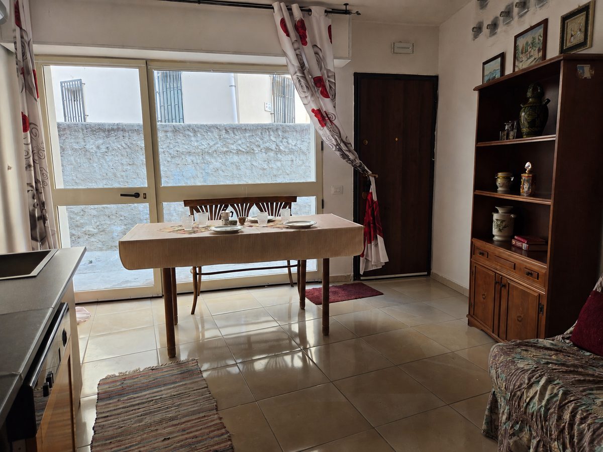 Ground Floor Apartment · Shared Only, photo 3